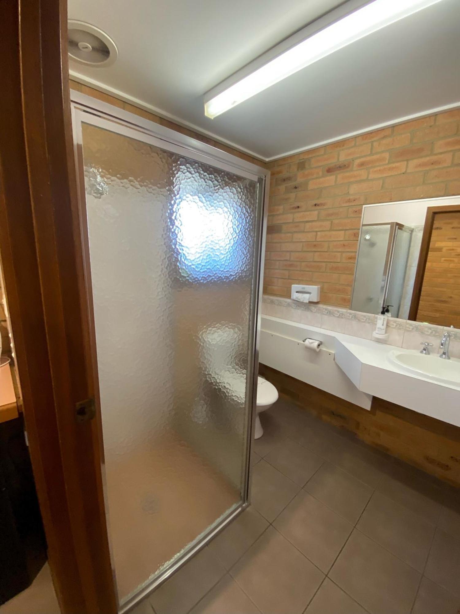 Quays Motel San Remo Zimmer foto